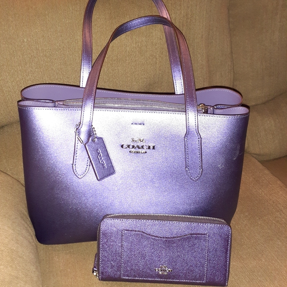 Coach Tote and matching zippered wallet